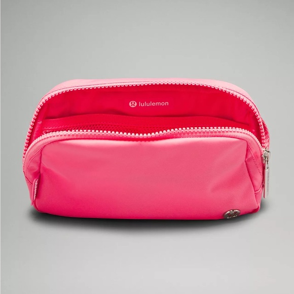 LULULEMON | ✨NEW✨ Everywhere Belt Bag 1L in Sakura Pink - Picture 5 of 6